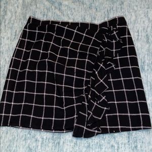 Madewell black and white windowpane skirt